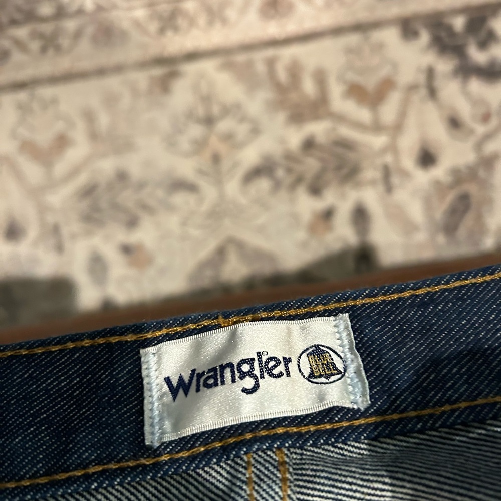 Wrangler Dark Blue Straight Jeans - Picture 3 of 5